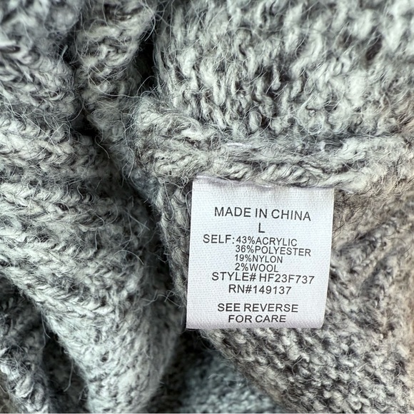 HYFVE Cozy and Warm Gray Sweater (like new) - Picture 4 of 7